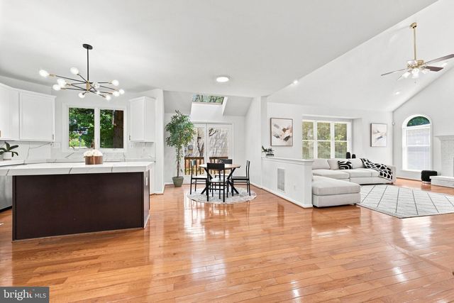 5045 WORTHINGTON WOODS WAY, Centreville, VA 20120