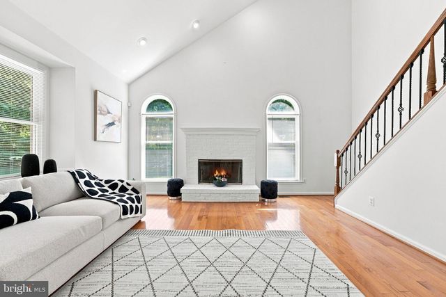 5045 WORTHINGTON WOODS WAY, Centreville, VA 20120