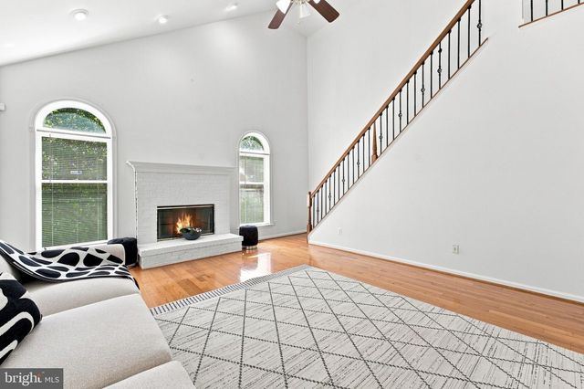 5045 WORTHINGTON WOODS WAY, Centreville, VA 20120