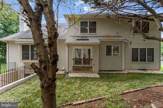 5045 WORTHINGTON WOODS WAY, Centreville, VA 20120