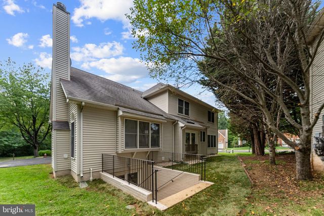 5045 WORTHINGTON WOODS WAY, Centreville, VA 20120