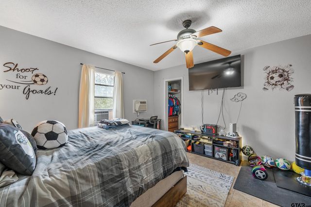 849 County Road 3216, Jacksonville, TX 75766