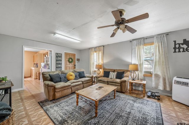 849 County Road 3216, Jacksonville, TX 75766