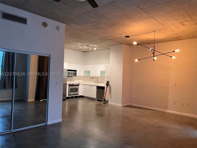133 NE 2nd Ave 2411, Miami, FL 33132