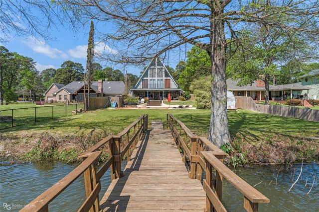 5221 S Lakeshore Drive, Shreveport, LA 71109