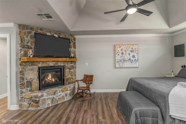 5221 S Lakeshore Drive, Shreveport, LA 71109