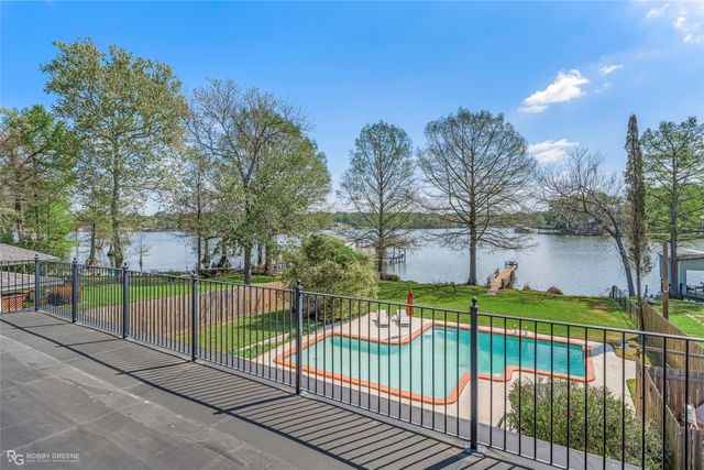 5221 S Lakeshore Drive, Shreveport, LA 71109