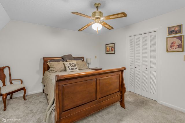 5221 S Lakeshore Drive, Shreveport, LA 71109