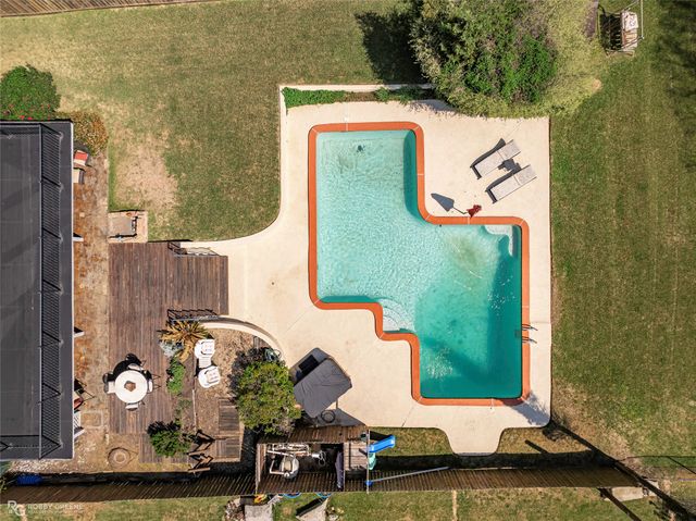 5221 S Lakeshore Drive, Shreveport, LA 71109