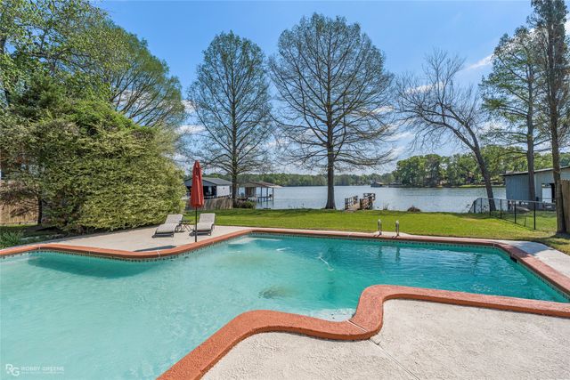 5221 S Lakeshore Drive, Shreveport, LA 71109