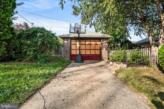 844 STIRLING ST, Coatesville, PA 19320
