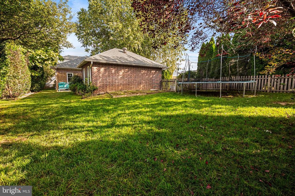 844 STIRLING ST, Coatesville, PA 19320