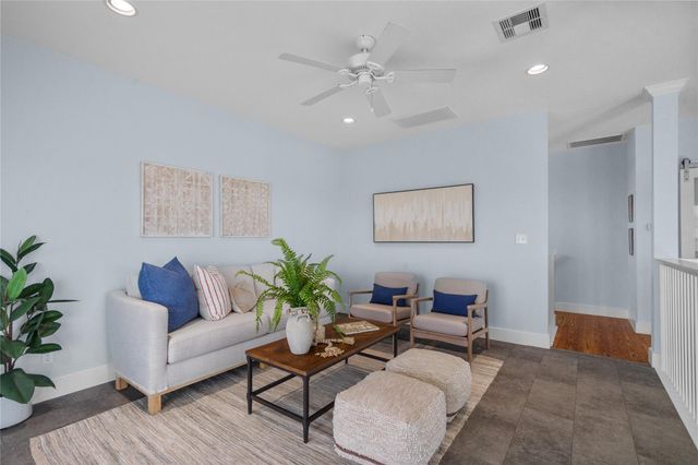 11202 Reagor Way, Galveston, TX 77554