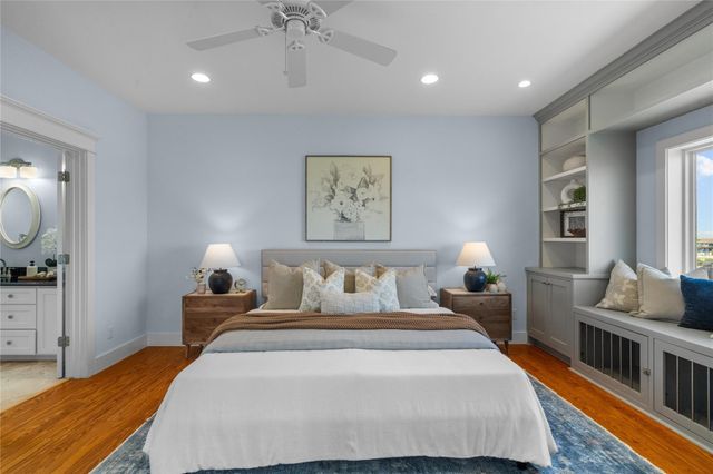 11202 Reagor Way, Galveston, TX 77554