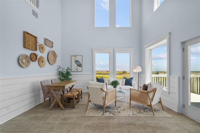 11202 Reagor Way, Galveston, TX 77554