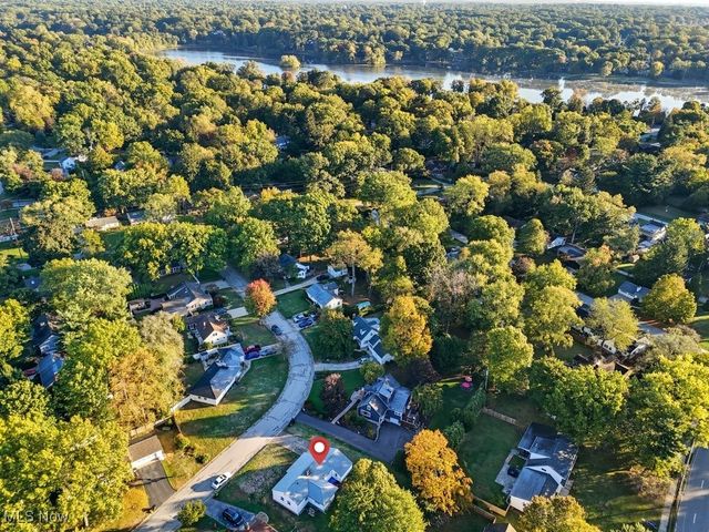 2869 Lakewood Drive, Silver Lake, OH 44224