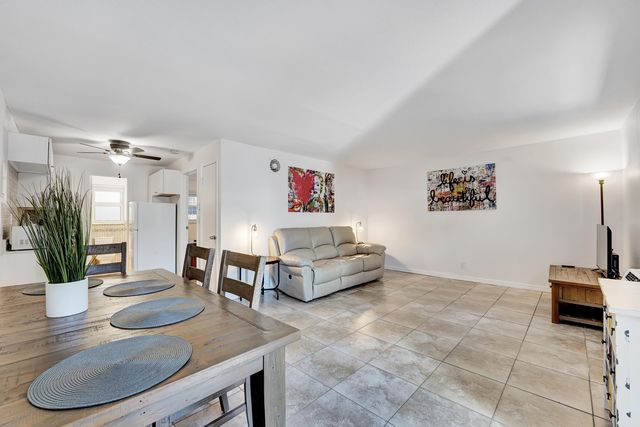 813 SW Middle Street Court, Fort Lauderdale, FL 33312