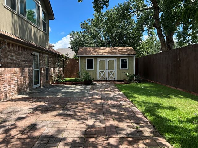 2106 Millwood Drive, Corinth, TX 76210