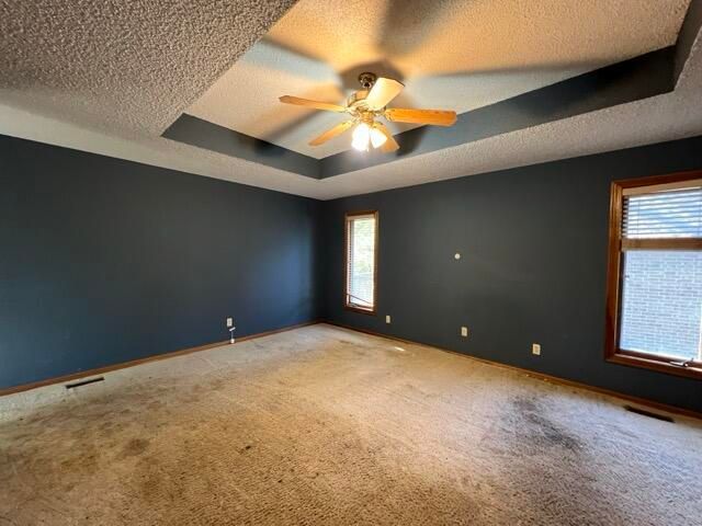 796 W Sherwood Drive, Springfield, MO 65810