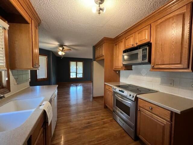 796 W Sherwood Drive, Springfield, MO 65810