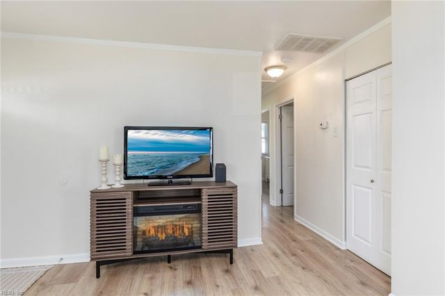 1923 Rawood DR, Hampton, VA 23663