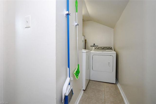 1923 Rawood DR, Hampton, VA 23663