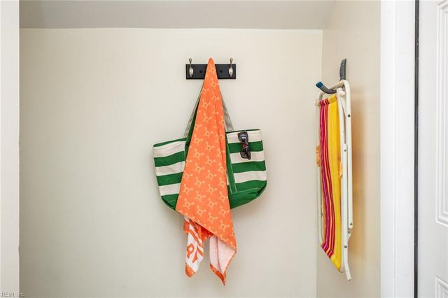 1923 Rawood DR, Hampton, VA 23663