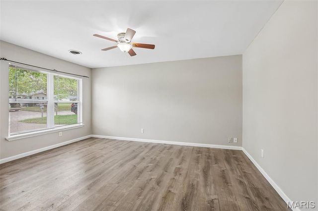 18 Lone Elk Lane, St Peters, MO 63376