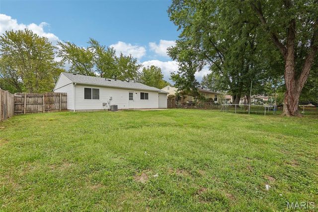 18 Lone Elk Lane, St Peters, MO 63376