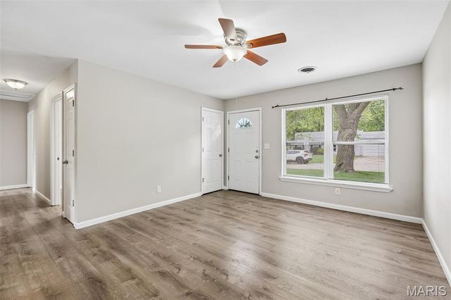 18 Lone Elk Lane, St Peters, MO 63376