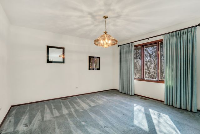 40335 N Mill Creek Road, Old Mill Creek, IL 60083