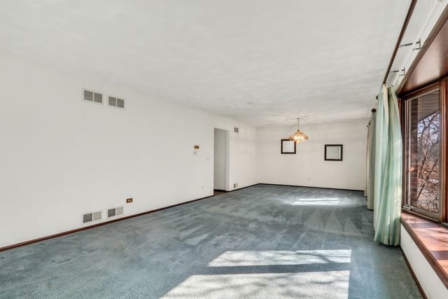 40335 N Mill Creek Road, Old Mill Creek, IL 60083