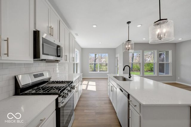 5504 Aspen Wood Lane, Indianapolis, IN 46239