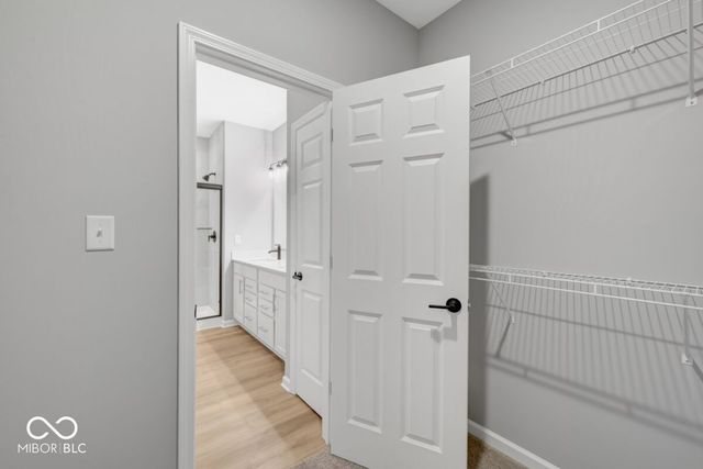 5504 Aspen Wood Lane, Indianapolis, IN 46239