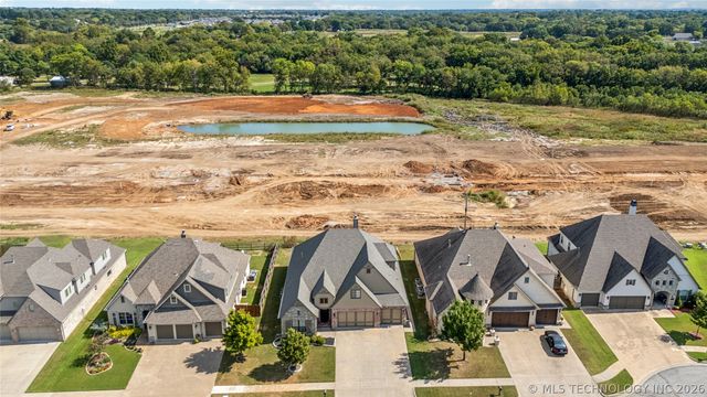 12373 S 105th Avenue E, Bixby, OK 74008