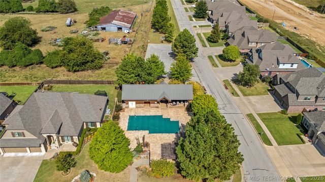 12373 S 105th Avenue E, Bixby, OK 74008