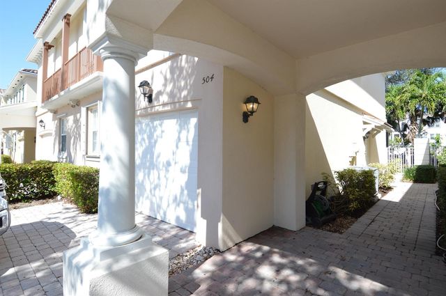 504 Capistrano Drive, Palm Beach Gardens, FL 33410