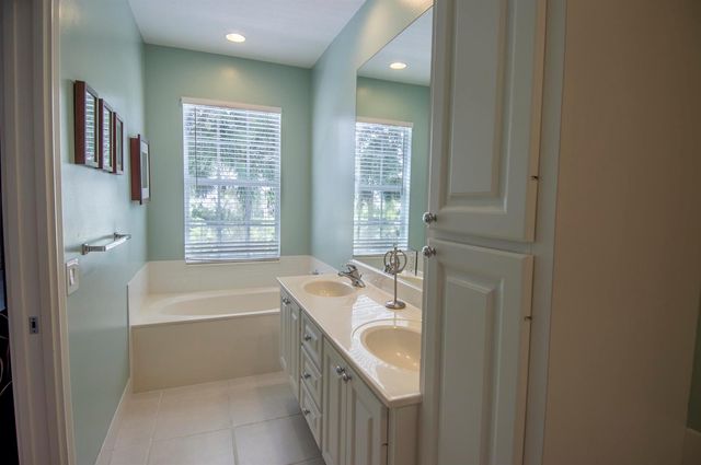 504 Capistrano Drive, Palm Beach Gardens, FL 33410
