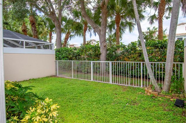 504 Capistrano Drive, Palm Beach Gardens, FL 33410