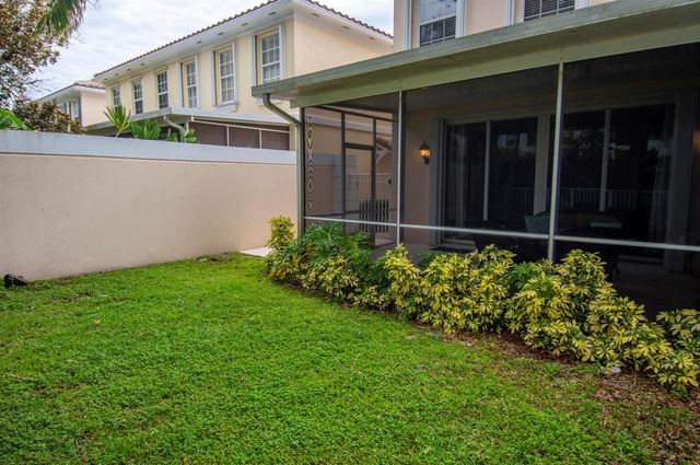 504 Capistrano Drive, Palm Beach Gardens, FL 33410