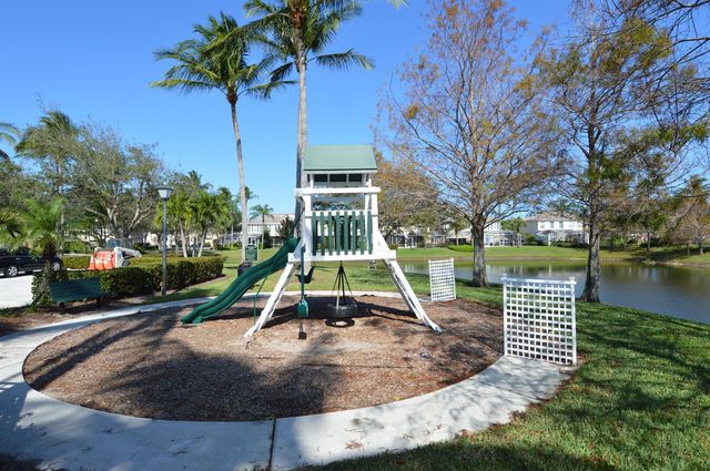 504 Capistrano Drive, Palm Beach Gardens, FL 33410