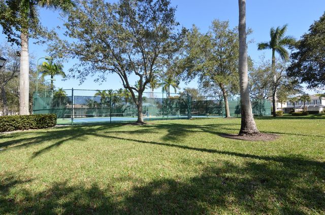 504 Capistrano Drive, Palm Beach Gardens, FL 33410