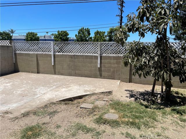 1079 S Clifpark Circle, Anaheim, CA 92805