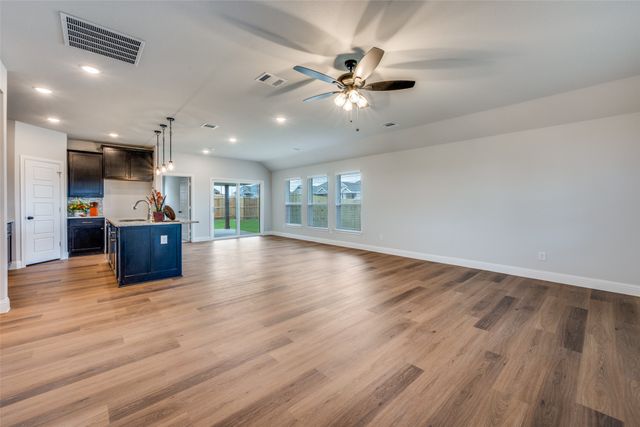 313 Sam Drive, Hillsboro, TX 76645