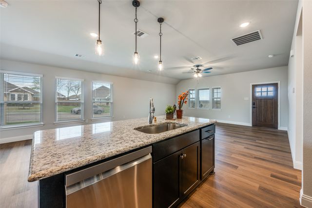 313 Sam Drive, Hillsboro, TX 76645