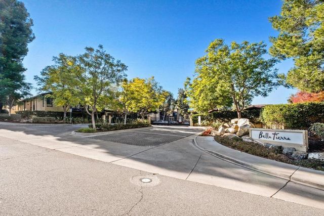 25551 Indian Hill Lane A, Laguna Hills, CA 92653