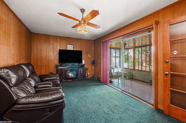 19063 Biscayne Avenue, Eastpointe, MI 48021