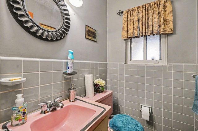 19063 Biscayne Avenue, Eastpointe, MI 48021