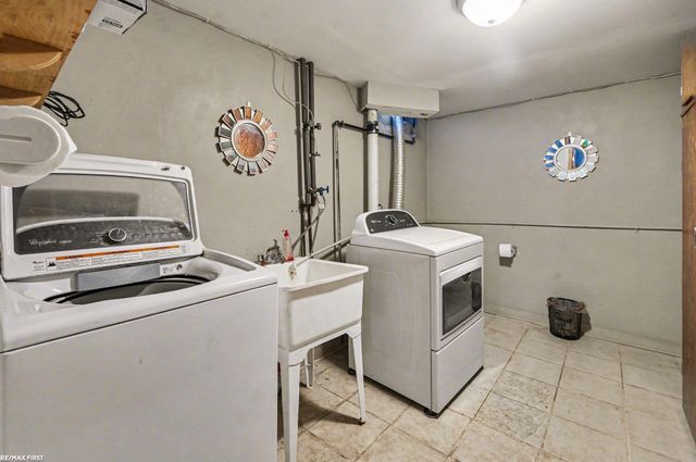 19063 Biscayne Avenue, Eastpointe, MI 48021