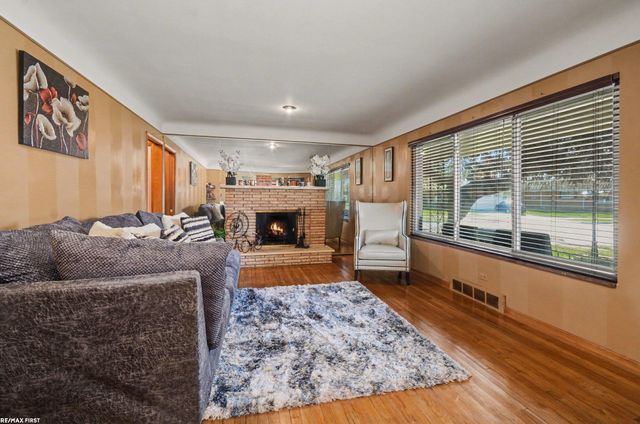 19063 Biscayne Avenue, Eastpointe, MI 48021